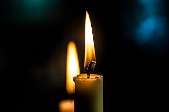 burning-candles-6768469_640
